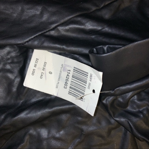 Faux leather leggings size 12 - Picture 4 of 4